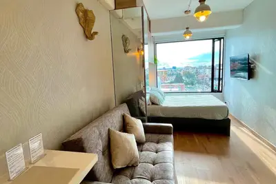Executive Suite in Castellana, North Bog Zone