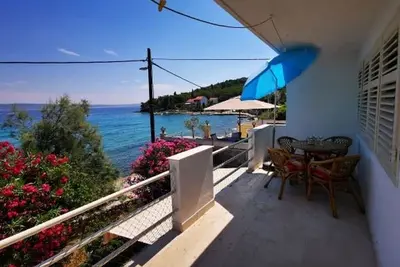 Image de Appartement de deux chambres prés de la plage Kukljica, Ugljan (A-24177-a)