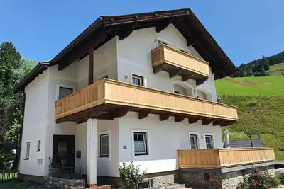 Appartement soigné avec balcon ensoleillé
