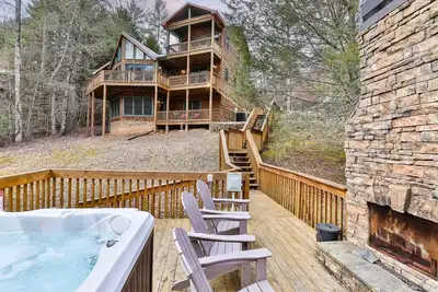 Hibernation Station | Blue Ridge, Ga