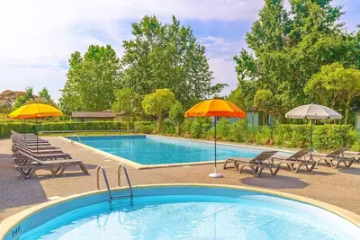 Image de Cottage Proche de la Marina | Accès Espace Bien-être, Piscine et plus