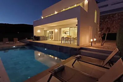 Panoramic Villa with a Pool