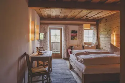 Image de Double room in the farmhouse with breakfast - Demeterhof Knolln