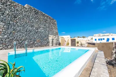 Image de Maison de vacances à Fira avec 3 chambres à coucher, 6 couchages