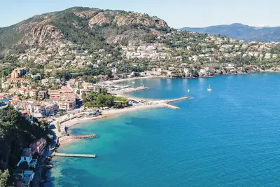 Image de Centre village face aux plages