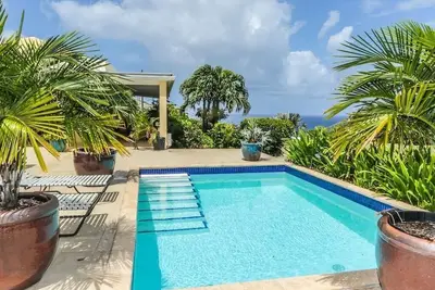Image de Charming 4-bedroom house with Ac, fitness room in fabulous Christiansted