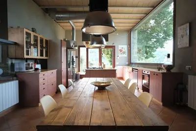 Image de Rural house in the middle of nature, La Garrocha. Arc de Can Puig. Besalú.