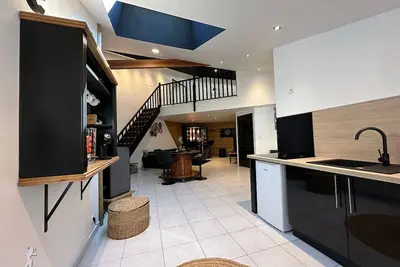 Image de Love Room de charme avec spa privatif Escapade romantique à 2 pas de la Belgique
