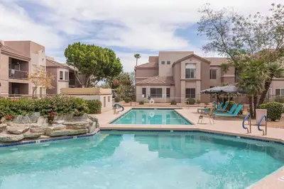 Modern 2br Retreat with Pool, Gym & Balcony