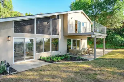 Image de Spacious Retreat with Scenic Mountain Views