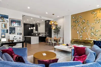 Image de Gilded Loft by Rove Travel | 2br Vibrant Loft