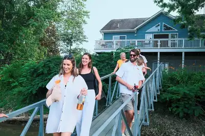 Image de Relaxing Riverfront Family Escape w/ Private Dock