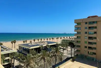 Charming 2-bedroom beach apartment in Patacona with Ac, WiFi