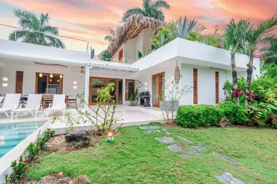 Casa Carlotta: Tropical villa with pool close to the beach Las Terrenas