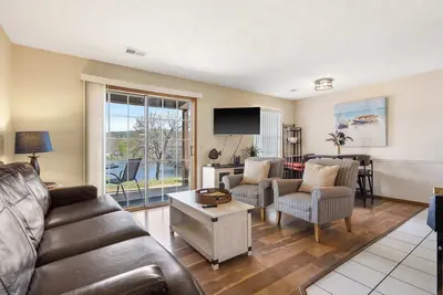 Image de Pond View Serenity – For 6!