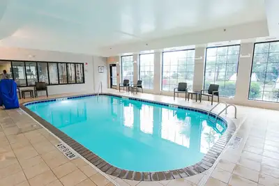 Image de Pool. Gym. Close to Convention Center.