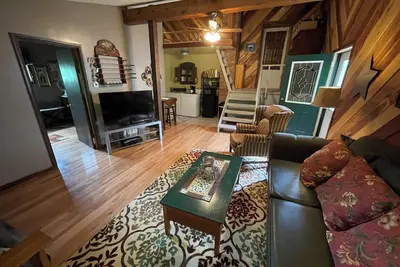Bluffside Chalet Suite