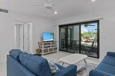 Image de Coquina Beach 5c: Your Remodeled Island Getaway with Pool, Tennis & Sunshine!