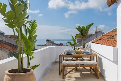 Image de Authentic Lisbon Living with a View by LovelyStay