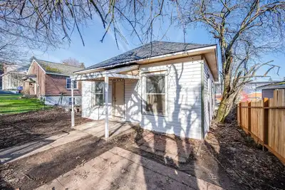 Image de Updated 2-bedroom single family house in downtown Pullman
