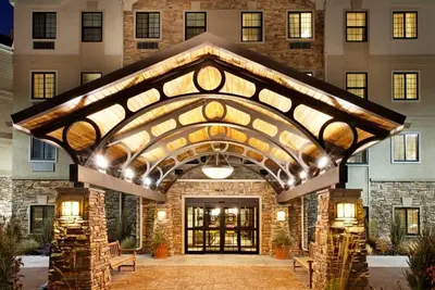Image de 2 Bedroom Suite Near Toledo | Relaxing Retreat with Shared Indoor Pool + Free Breakfast!