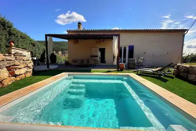 Image de Superbe villa Marthe avec piscine à 2 minutes à pieds du village! Aups.