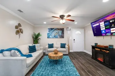 Image de Modern apartment w/ amenities!