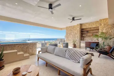 Image de Elegant Oceanview 4br Penthouse in Quivira with Golf Cart
