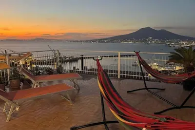 Image de Heavenly views of the Bay between Naples, Sorrento, Positano, Pompeii, Amalfi, Capri