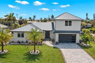 Image de Luxury 5br Gulf-Access Home • Walk to Beach or Private Beach Parking!