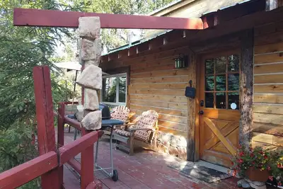 Image de Wolf Cabin; Nestled in nature/Near the Kenai River