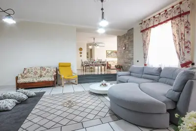 Villa Angela Holiday Apartment