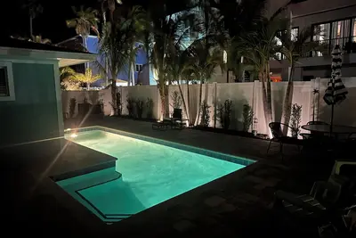 Image de Private Pool 2 bedroom 2 bathroom and just 2 blocks from the beach