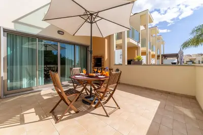 Image de Villa Colina - A1 by HelloVacations