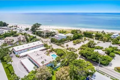 Image de Island Time - 2 Minute Walk To The Beach & Heated Pool
