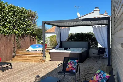 Image de Escapade en Vendée : grande maison avec spa et terrasse à 10 minutes de la mer