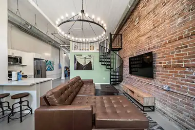 Image de Historic Downtown Galveston Flat in Prime Location