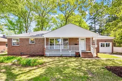 Image de Cozy, Coastal 3-bedroom house in Norfolk!