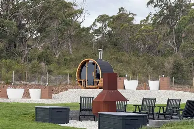 Image de Ten Fifty Bakers - Off grid Wilderness Retreat (30 minutes from town)