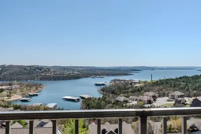 Image de Lake View ~ Elevator Access ~ Near Silver Dollar City ~ Free Tickets Included! (Th14-20)