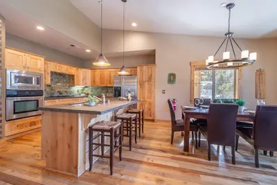 Image de Cozy Townhome in Sierra Meadows- Truckee Escape