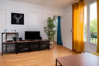 Image de Appartement 'Lm86 Centre Ville - Balcon - Calme' avec balcon et Wi-Fi