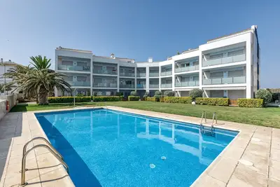Image de Appartement 'Apartamento Moll Con Piscina' avec vue sur les montagnes, piscine et climatisation