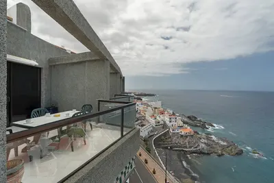 Image de Vacances 'Al Mar Los Gigantes' avec terrasse privée, balcon et Wi-Fi