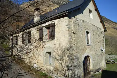 Image de Gîte de Montagne 'Au Milan D'Oré' – Vue spectaculaire, terrasse privée et Wi-Fi dans les Pyrénées