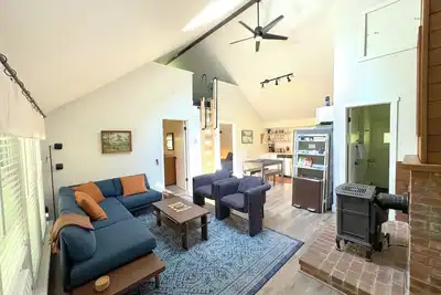 Image de Chalet Suite - 2br+Loft w/ Secure Mtn Bike Storage
