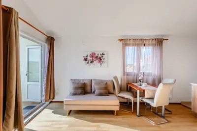 Image de Garçonnière avec le balcon et la vue sur le mer Vrsi - Mulo, Zadar (As-24353-b)