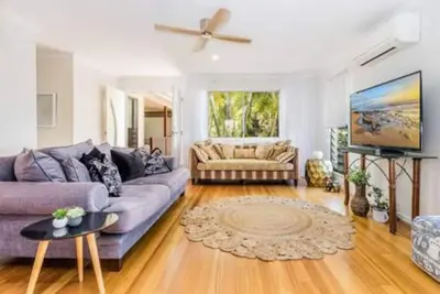Image de Palm Breeze Hideaway - 3 Br - 1 Min to Shops