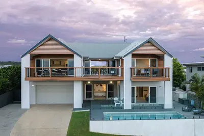 Image de Barrier Reef Retreat - 4br w/ Pool 1 min to Beach