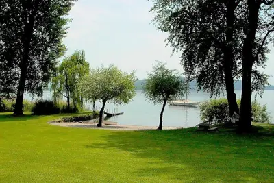 Image de Villa Adelinda: A luxurious one-story villa located right on the Lake Maggiore, with Free Wi-Fi.